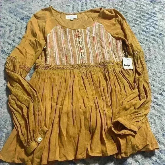 NWT rahi cali boho embroidered top medium - Picture 2 of 5